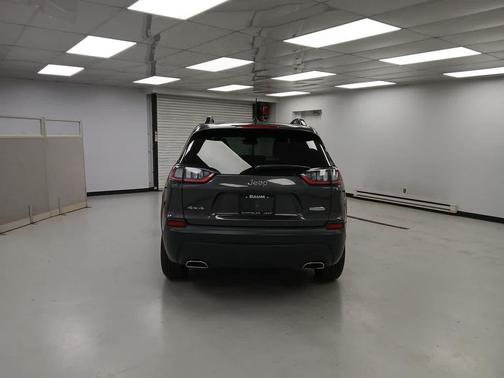 2022 Jeep Cherokee Latitude Lux