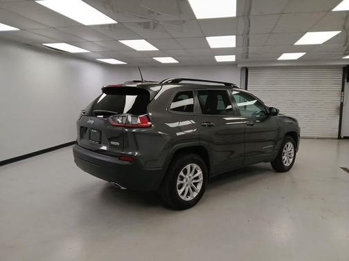 2022 Jeep Cherokee Latitude Lux