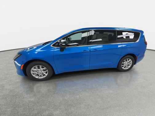 Hydro Blue Pearlcoat 2027 Chrysler Pacifica L