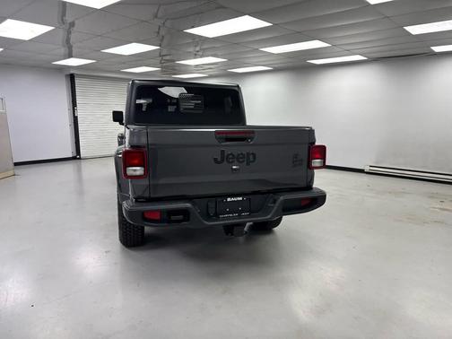 2021 Jeep Gladiator Willys 4x4