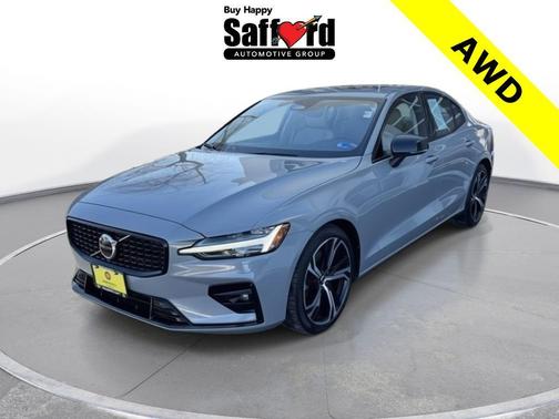 2024 Volvo S60 B5 Core Dark Theme