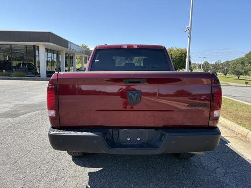 2024 RAM 1500 Classic Warlock Crew Cab 4x4 5'7' Box