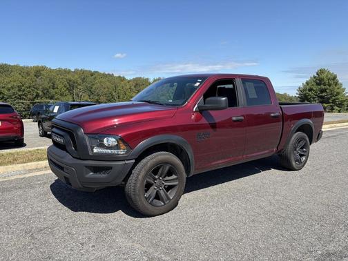 2024 RAM 1500 Classic Warlock Crew Cab 4x4 5'7' Box