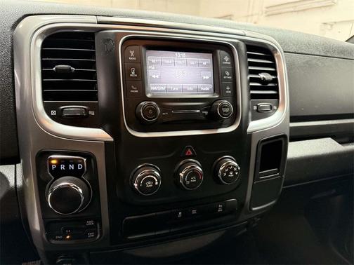 2024 RAM 1500 Classic Warlock Crew Cab 4x4 5'7' Box