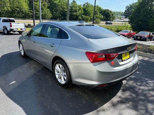 Sterling Gray Metallic 2024 Chevrolet Malibu FWD 1LT