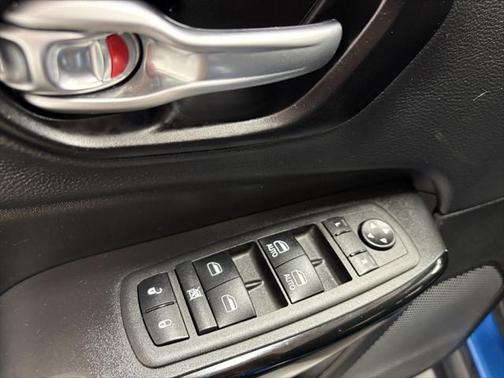 2023 Jeep Cherokee Altitude
