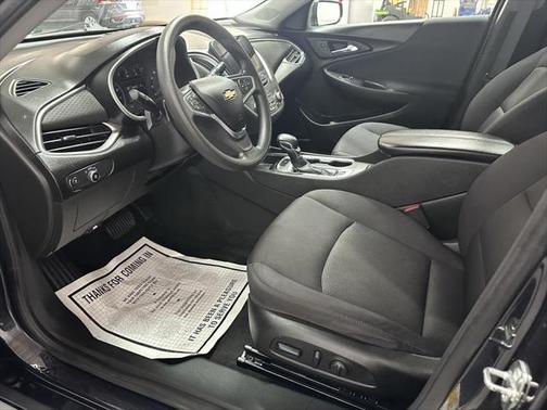 2022 Chevrolet Malibu FWD LT