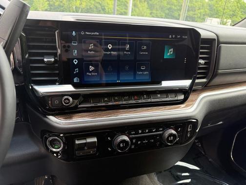 Summit White 2026 Chevrolet Silverado 1500 LT