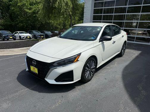 Pearl White Tricoat 2024 Nissan Altima 2.5 SV