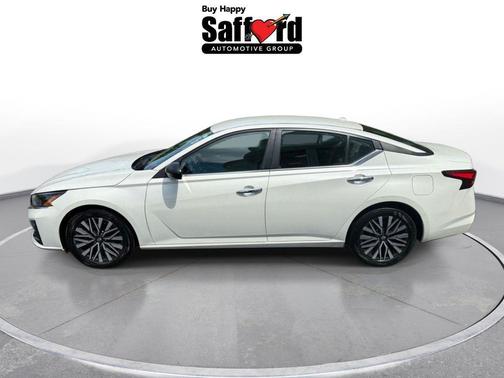 Pearl White Tricoat 2024 Nissan Altima 2.5 SV