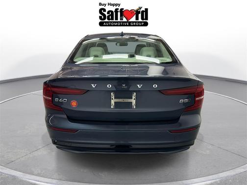 2024 Volvo S60 B5 Core Dark Theme