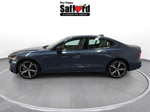 2024 Volvo S60 B5 Core Dark Theme