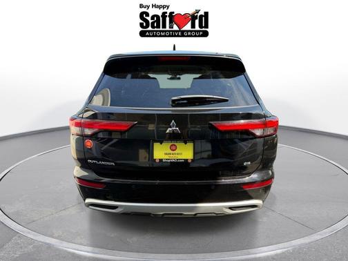 Labrador Black Pearl 2024 Mitsubishi Outlander SE S-AWC