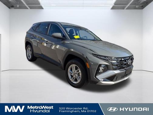 2025 Hyundai TUCSON SE