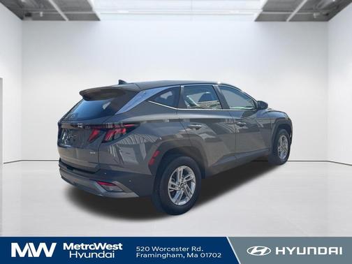 2025 Hyundai TUCSON SE