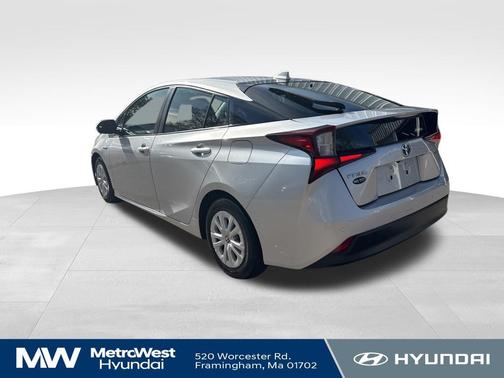 Classic Silver Metallic 2021 Toyota Prius LE