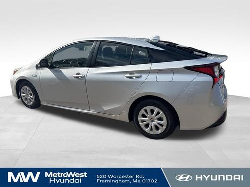 Classic Silver Metallic 2021 Toyota Prius LE