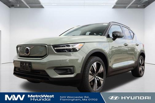 2022 Volvo XC40 Recharge Pure Electric P8 Twin Plus