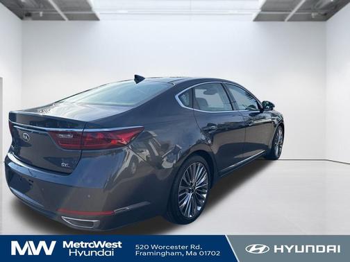 2019 Kia Cadenza Limited