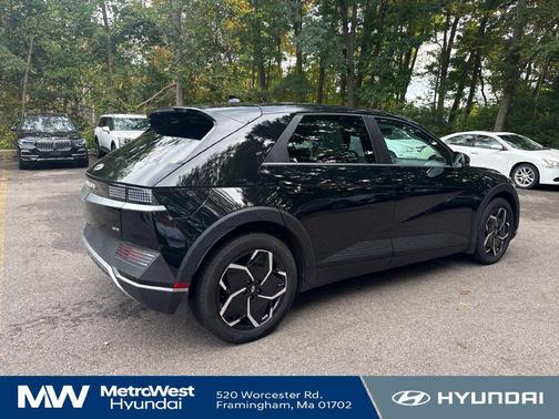 Abyss Black 2024 Hyundai IONIQ 5 SEL