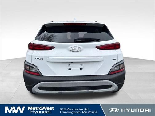 2022 Hyundai KONA SEL
