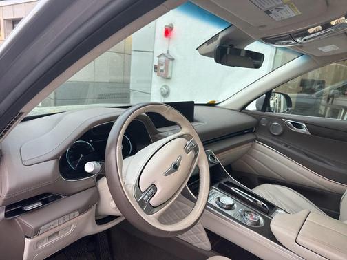 Savile Silver 2024 Genesis GV80 3.5T