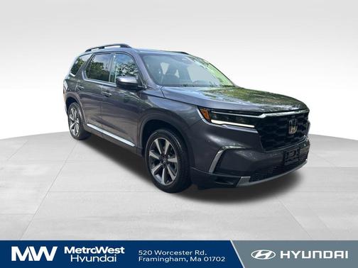Modern Steel Metallic 2025 Honda Pilot Elite