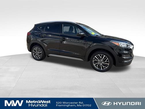 Black Noir Pearl 2020 Hyundai TUCSON SEL