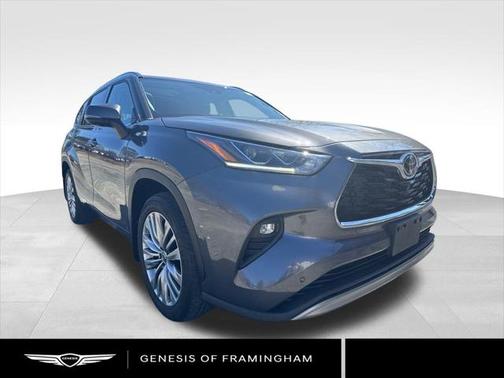 2022 Toyota Highlander Platinum