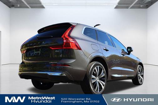 2022 Volvo XC60 B6 Inscription