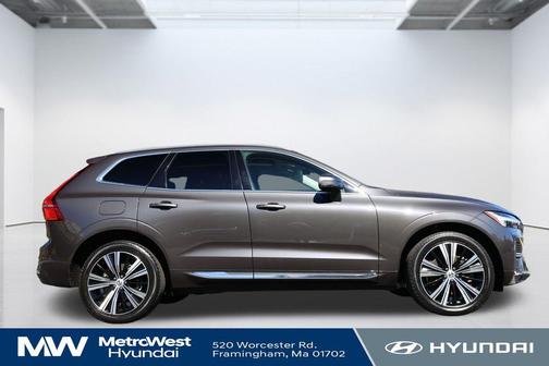2022 Volvo XC60 B6 Inscription