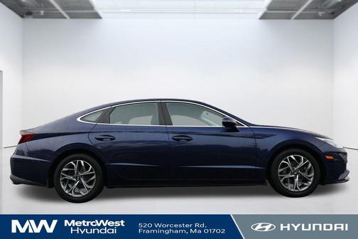 2022 Hyundai SONATA SEL