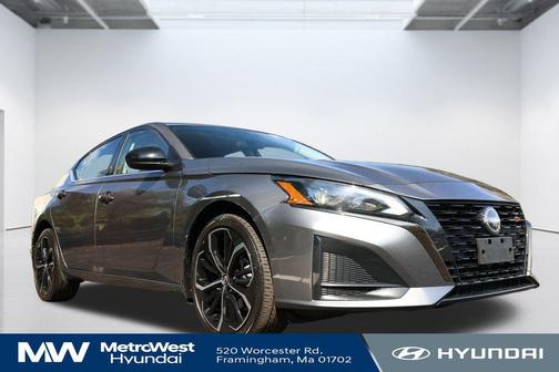 2023 Nissan Altima SR Intelligent AWD