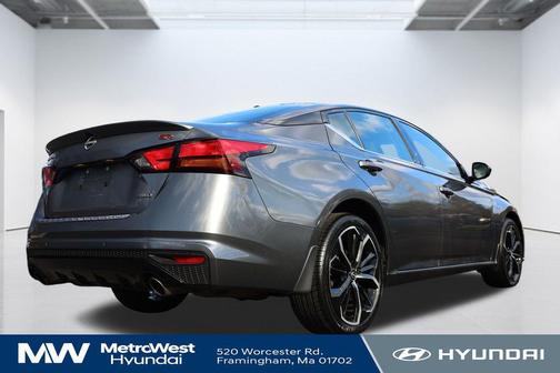 2023 Nissan Altima SR Intelligent AWD