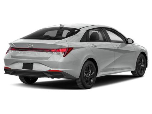 Shimmering Silver Pearl 2022 Hyundai ELANTRA SEL