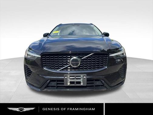 2023 Volvo XC60 Recharge Plug-In Hybrid T8 Plus Dark Theme