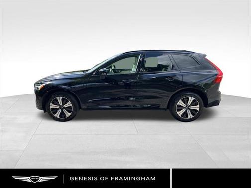 2023 Volvo XC60 Recharge Plug-In Hybrid T8 Plus Dark Theme