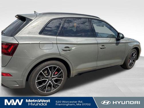 Chronos Gray Metallic 2024 Audi SQ5 3.0T Prestige