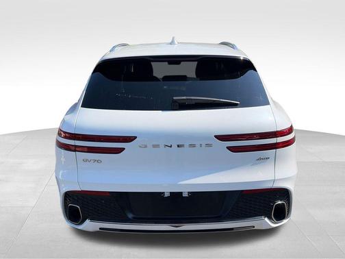 Uyuni White 2025 Genesis GV70 2.5T AWD