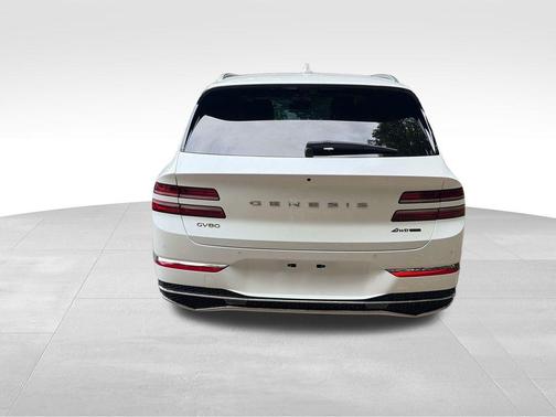 Uyuni White 2025 Genesis GV80 3.5T