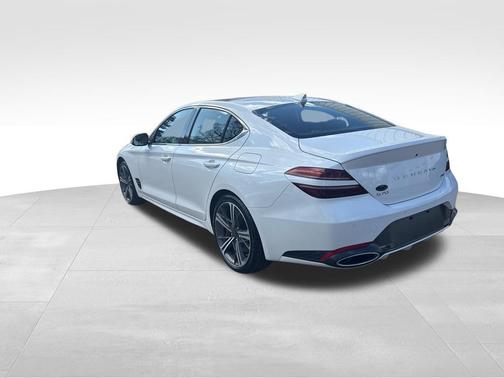 Uyuni White 2025 Genesis G70 2.5T AWD