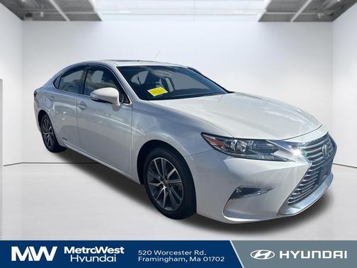 2017 Lexus ES 300h Base