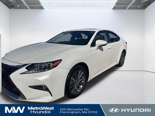 2017 Lexus ES 300h Base