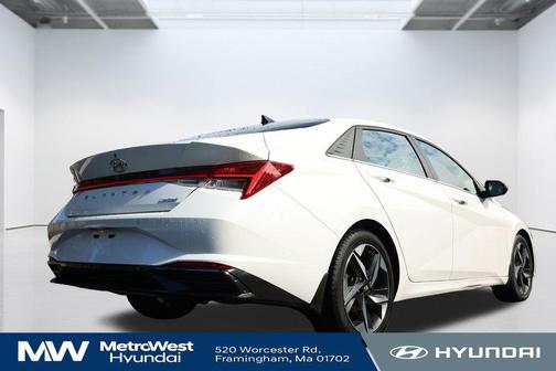 2021 Hyundai ELANTRA Limited