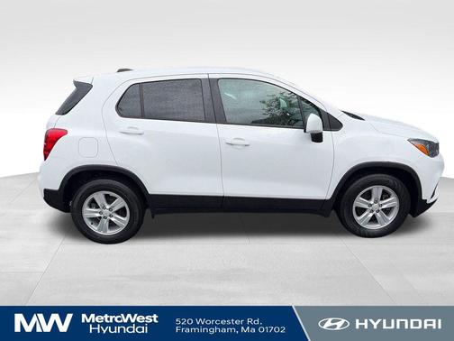Summit White 2021 Chevrolet Trax LS