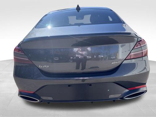 Makalu Gray 2025 Genesis G70 2.5T AWD