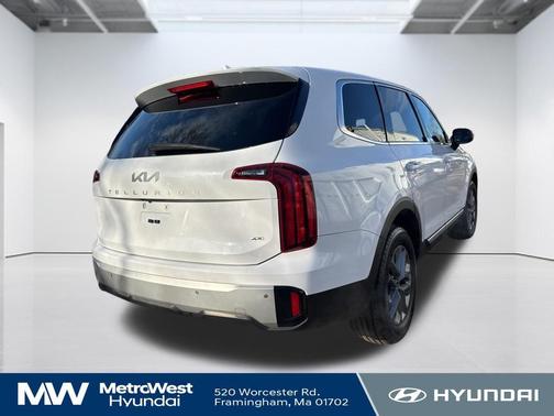 2024 Kia Telluride LX