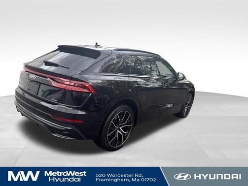 Orca Black Metallic 2021 Audi Q8 55 Premium Plus
