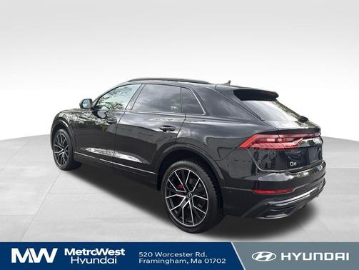 Orca Black Metallic 2021 Audi Q8 55 Premium Plus