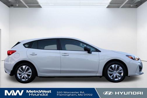2019 Subaru Impreza 2.0i